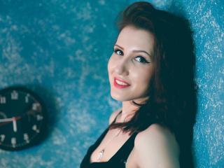MalvinaMee - chat online hard with this shaved pussy Young lady 