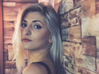 CeciliaCate - Cam hot with a being from Europe Hot chicks 
