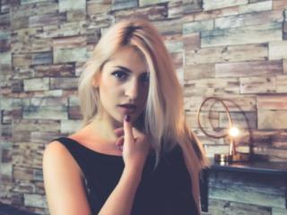 CeciliaCate - Live nude with this average constitution Hot babe 