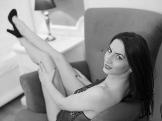 AnneHar - Show live xXx with a shaved private part Girl 