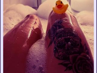 FrancaiseAnna - Chat x with a underweight body Young and sexy lady 