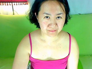 OrientalChick - Web cam en direct avec cette Superbe femme en chaleur avec un corps athlétique sur la plateforme XloveCam 