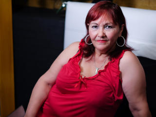 RosaRed - Live chat exciting with this redhead Lady over 35 