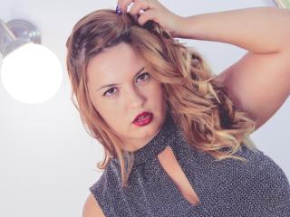 CarryBelle - Live porn with a golden hair Young lady 