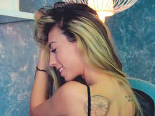 PoxyVibe - Chat exciting with a shaved private part Sexy babes 