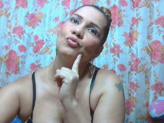 KairaLove - Chat live exciting with a latin Gorgeous lady 