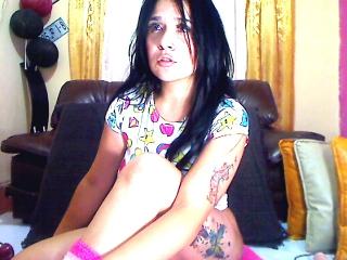 NastyAnal - Chat cam excitant avec cette Cougar de type latino sur le site Xlove 