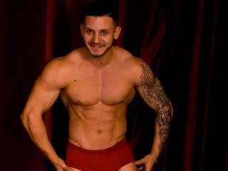TravisHolden - Chat cam exciting with a Homosexuals with well built 