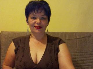 HootPaula - chat online x with a Sweater Stretchers Attractive woman 