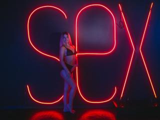 NikiSkyler - Chat cam x with a European Young lady 