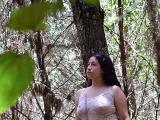 Laurenne - Chat live sexy with this immense hooter 18+ teen woman 