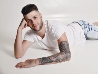 LukeGrant - Webcam xXx with this Horny gay lads 