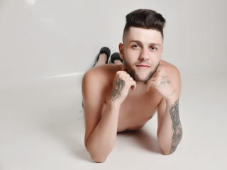 LukeGrant - Live cam porn with a russet hair Horny gay lads 