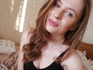 MichellineDesiree - Live chat sexy with a 18+ teen woman with average boobs 