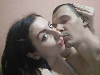 CarolAndEric - Chat nude with a cocoa like hair Girl and boy couple 