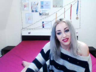 EvelynM - Chat hard with a European Sexy babes 