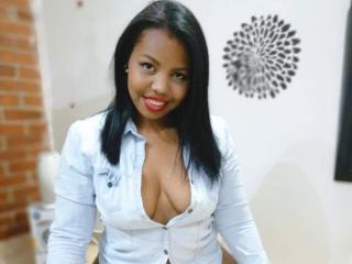 NegritaCandle - online chat exciting with a trimmed sexual organ Hot babe 