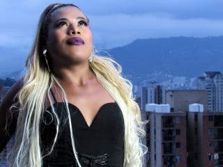 EmilianaTs - Live chat x with this latin american Transsexual 