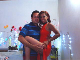 DuoDiamante - Webcam live exciting with a standard build Female and male couple 