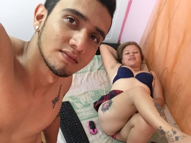 SensualityCouple - online show hot with a Girl and boy couple with toned body 