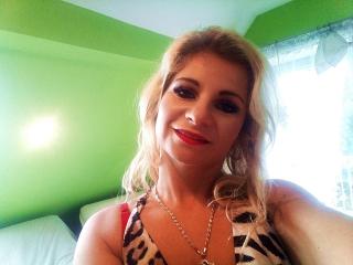 blondeElaine - Live sex cam - 7829492