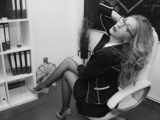 LadyLea - Chat cam sexy with this European Hard mother 