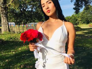 KiaraJones - Show live exciting with this brunet Nude 18+ teen woman 