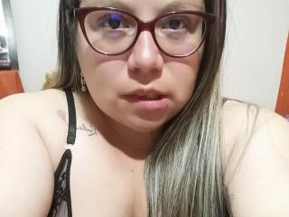 OrgasmFontaine - Webcam nude with this latin american Gorgeous lady 