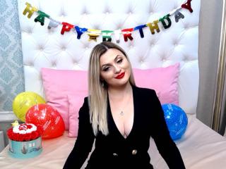 VanessaGlory - Chat xXx with a sandy hair X young and sexy lady 