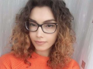 CurlySonia - Cam hard with a White Sex teen 18+ 