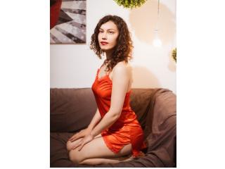CurlySonia - online show nude with this European Sex babe 
