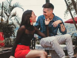DannaandCrys - online chat x with a black hair Couple 