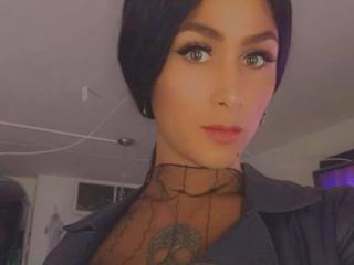HugeCockTSforyou - Chat live sexy with this charcoal hair Ladyboy 