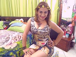 SexyHotMature - Chat live porn with this latin american Attractive woman 