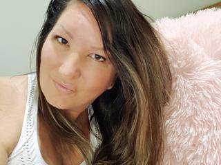 HottKelly - Webcam live porn with this standard build Horny lady 