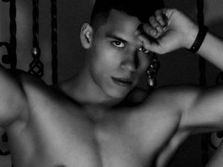 FlorianHot - Webcam live porn with this latin american Gays 
