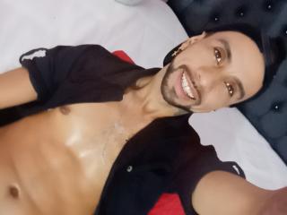 ArianPervert - online chat hard with this shaved private part Horny gay lads 