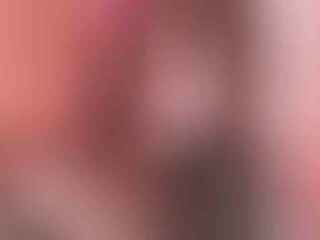IWannaLoveYou - Chat cam nude with a European MILF 