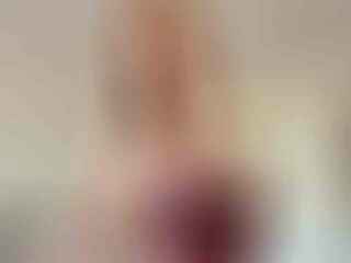 SexyMonique - Show live hard with a White XXx lady over 35 