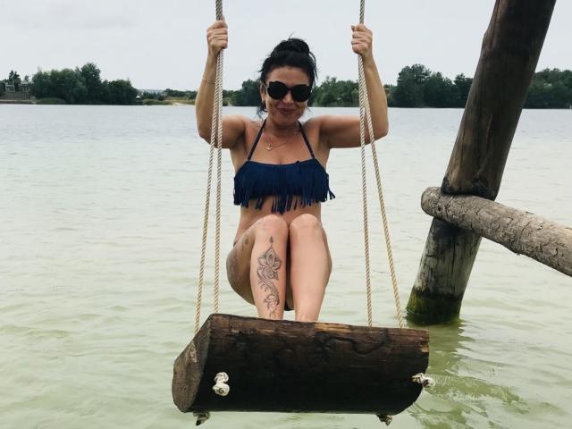 DiosaLera - Sexe cam en vivo - 10014999