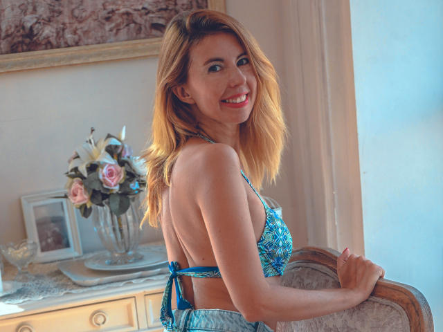 HouseWiffe - сексуальная веб-камера в реальном времени - 10017163