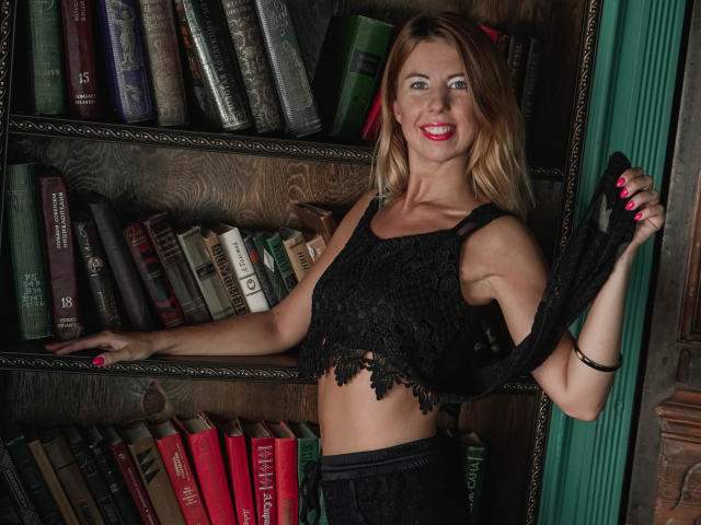 HouseWiffe - сексуальная веб-камера в реальном времени - 10017311