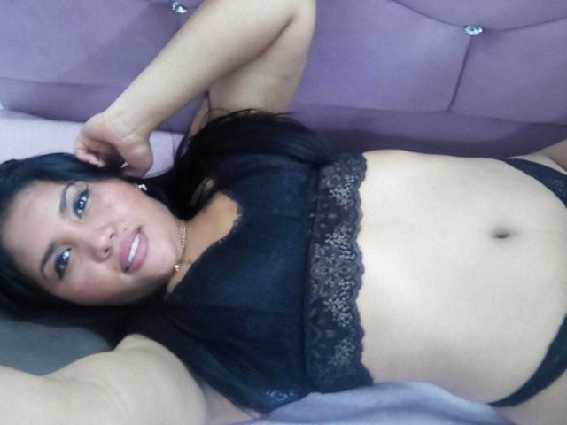 SquirtSamantha - Live sex cam - 10020143