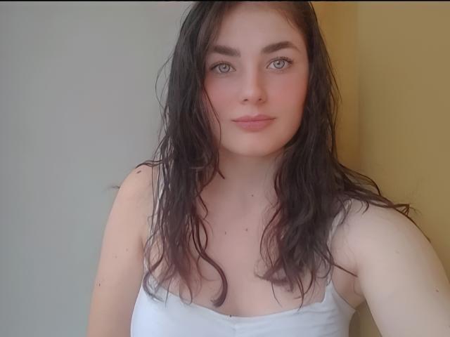 MilashkaYas - Sexe cam en vivo - 10030763