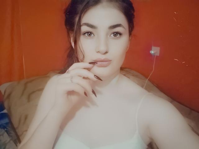 MilashkaYas - Sexe cam en vivo - 10030807