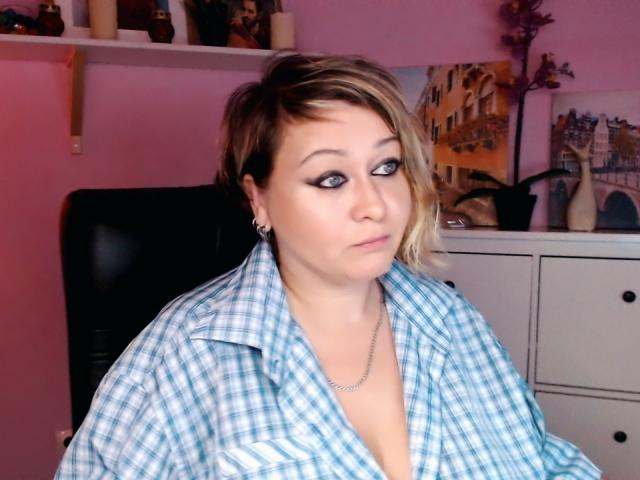 Doloresyy - Live Sex Cam - 10042331