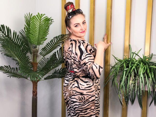 MermaidCurves - Live porn &amp; sex cam - 10074459