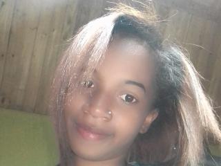 RoseCharmentte - Live sexe cam - 10089327