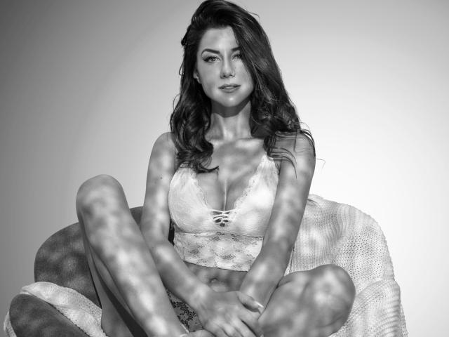 AliceeNyx - Live sex cam - 10098943