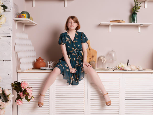 ZoyaCute - Sexe cam en vivo - 10120307